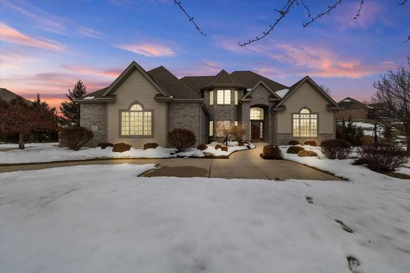 N53w21718 Taylors Woods Dr, Menomonee Falls, WI 53051  623888738 for Sale