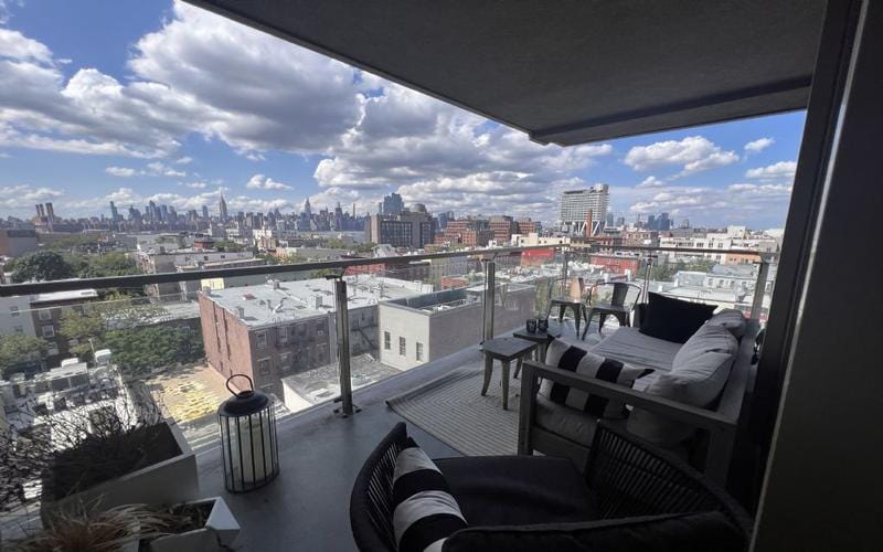 Rental listing in Williamsburg, Brooklyn. Contact the landlord or property manager direct about rental.