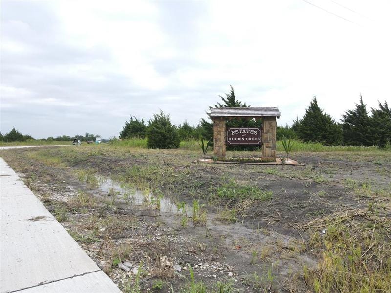 3011 Glen Oaks Dr, Waxahachie, TX 75165 for Sale