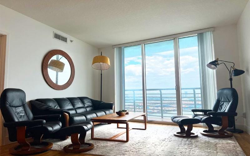 Rental listing in Coral Gables, Miami Area. Contact the landlord or property manager direct about rental.