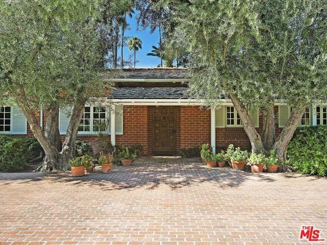 17545 Parthenia, Sherwood Forest CA 91325 for Sale