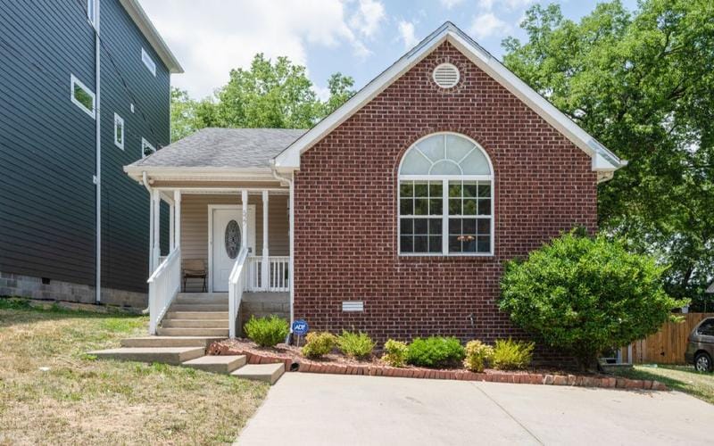 Rental listing in Nashville West, Nashville Area. Contact the landlord or property manager direct about rental.