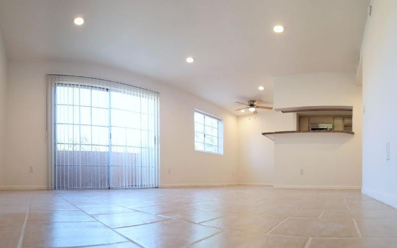 Rental listing in North Hollywood, San Fernando Valley. Contact the landlord or property manager direct about rental.