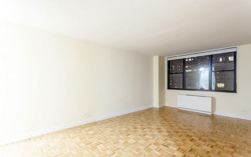 Rental listing in Upper East Side, Manhattan. Contact the landlord or property manager direct about rental.