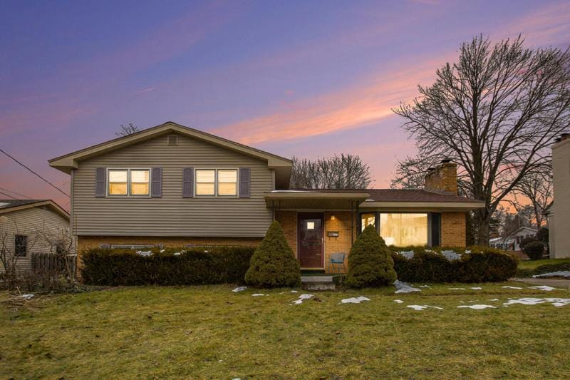 1819 MENOMINEE DR SE, Grand Rapids, MI 49506 Single Family Residence For Sale  MLS# 24005580