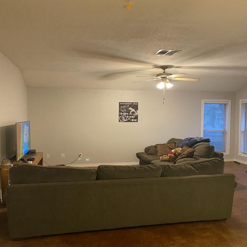 Furnished College Station, North Central TX room for rent in 3 Bedrooms, Apartment for 433 per month. Room ID 4738138