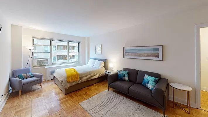 Rental listing in Murray Hill, Manhattan. Contact the landlord or property manager direct about rental.