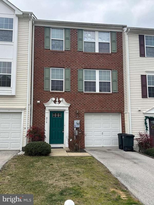 816 BLOSSOM DRIVE, HANOVER, PA 17331  624570054 for Sale