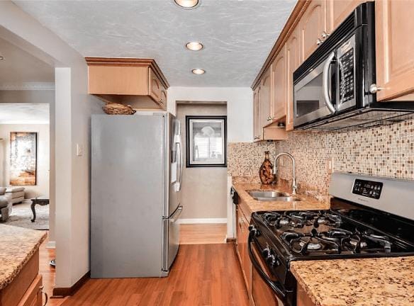 456 Oneida St - Pittsburgh, PA 15211 - Home For Rent