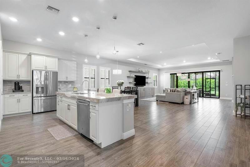 11765 BAYVIEW CIR, Parkland, FL 33076 Single Family Residence For Sale  MLS# F10421982