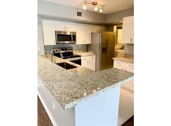 2600 S University Dr - Davie, FL 33328 - Home For Rent