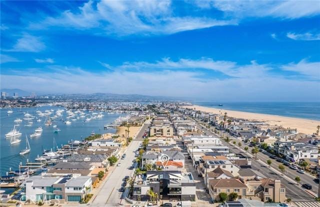 1027 W Bay Ave B, Newport Beach CA 92663 for Sale