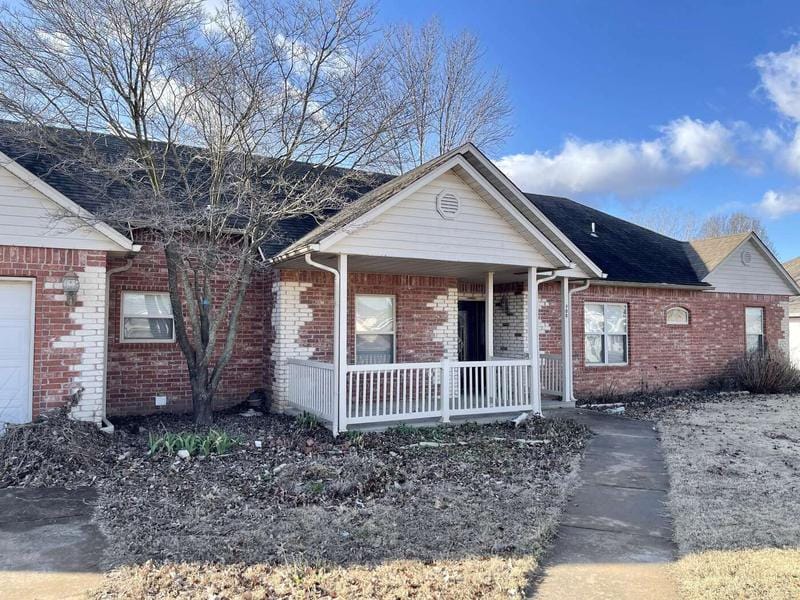 900 E 9th Street, Grove, OK 74344  624072727 for Sale