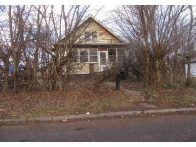 N Underhill St for Sale