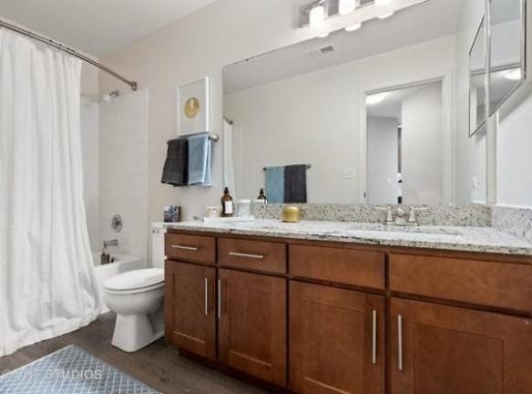 1683 Lincoln Meadows Cir - Schaumburg, IL 60173 - Home For Rent