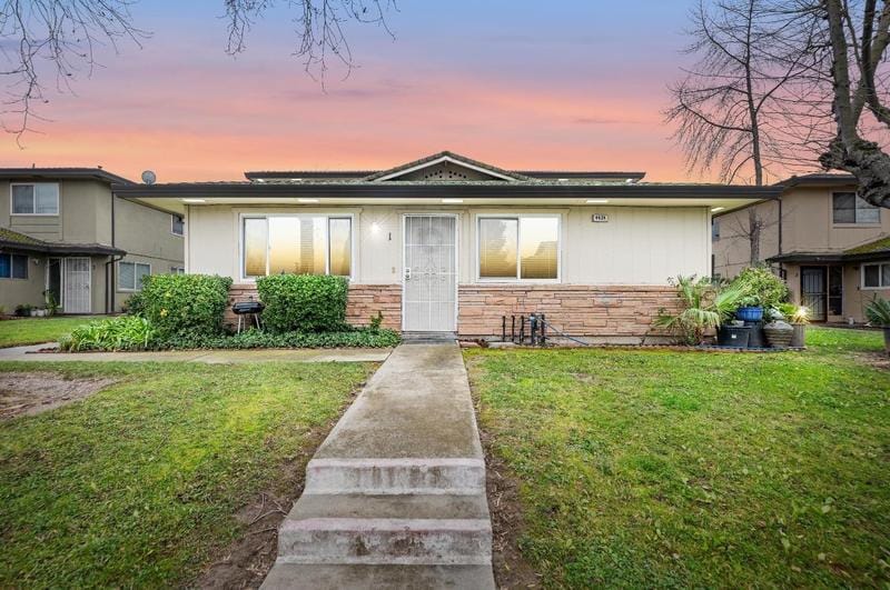 4424 Greenholme Dr #1, Sacramento, CA 95842 - MLS 224006683 for Sale