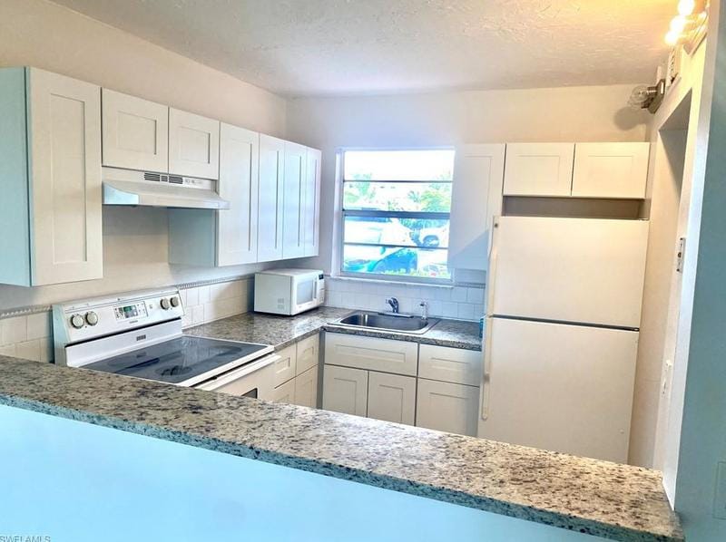 160 Turtle Lake Ct #105, Naples, FL 34105 - MLS 224005257 for Sale