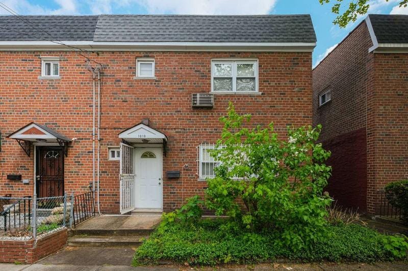 1818 Muliner Ave. Bronx, NY 10462  624381311 for Sale