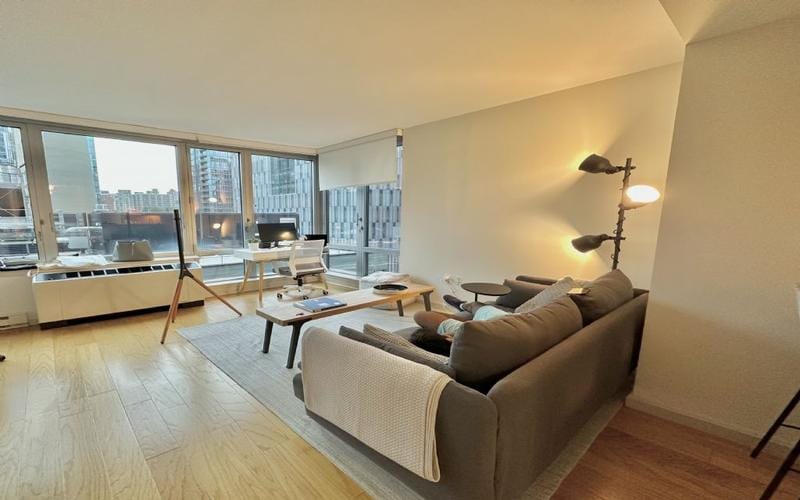 Rental listing in Midtown-West, Manhattan. Contact the landlord or property manager direct about rental.