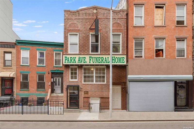 121 Park Avenue for Sale