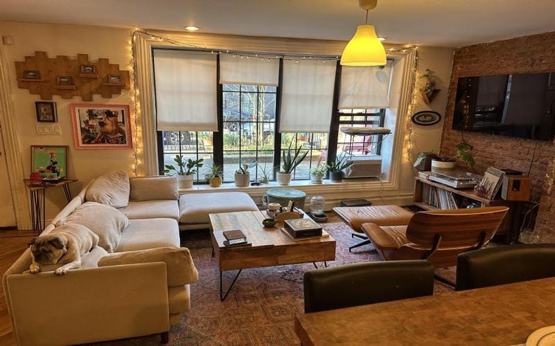 Rental listing in Bushwick, Brooklyn. Contact the landlord or property manager direct about rental.