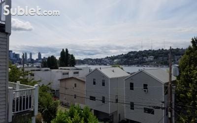 Rental listing in Capitol Hill, Seattle Area. Contact the landlord or property manager direct about rental.