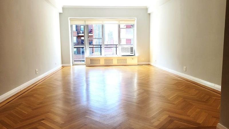 Rental listing in Upper East Side, Manhattan. Contact the landlord or property manager direct about rental.