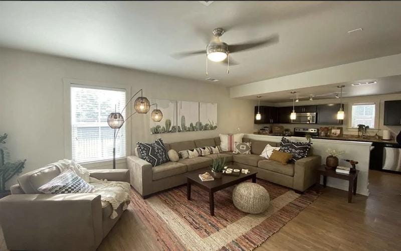 Furnished Tempe Area, Phoenix Area room for rent in 5 Bedrooms, Apartment for 1039 per month. Room ID 4739490