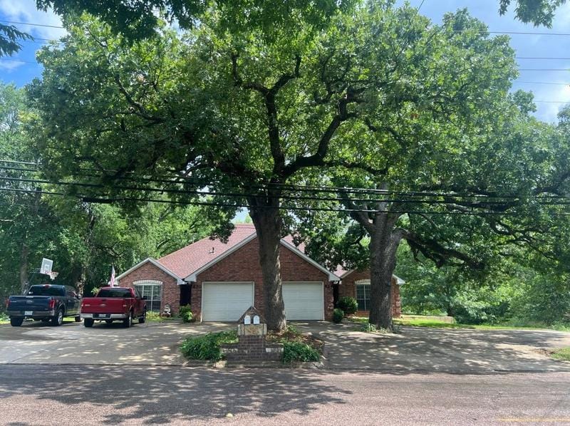 820 W Lamberth Rd, Sherman, TX 75092 - MLS 20525305 for Rent