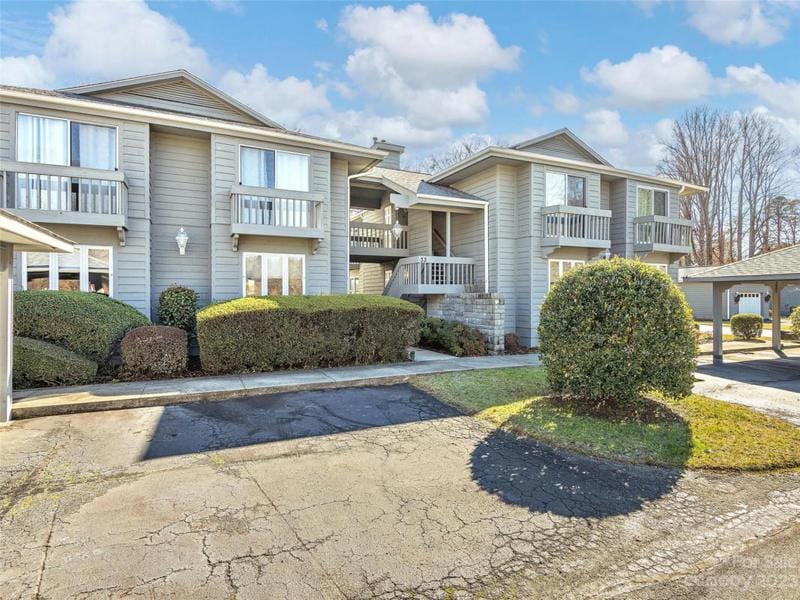33 SOUTHERN FAIRWAY CT APT B2, Etowah, NC 28729 Condominium For Sale  MLS# 4100739