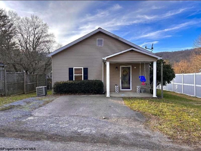 194 Hutchinson Drive, Worthington, WV 26591  623416308 for Sale