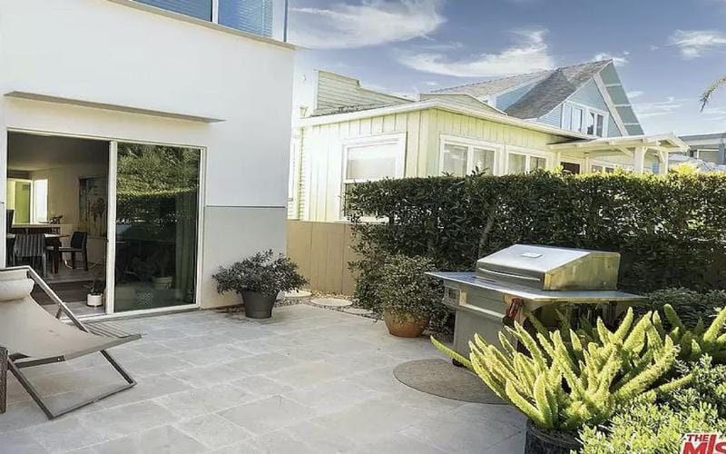 Rental listing in Venice, West Los Angeles. Contact the landlord or property manager direct about rental.