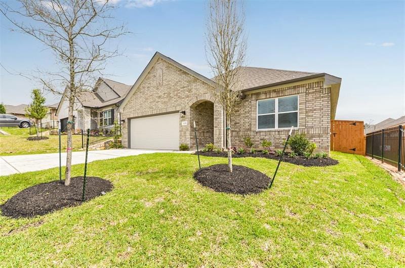 670 Red Elm Lane, Conroe, TX 77304 for Rent