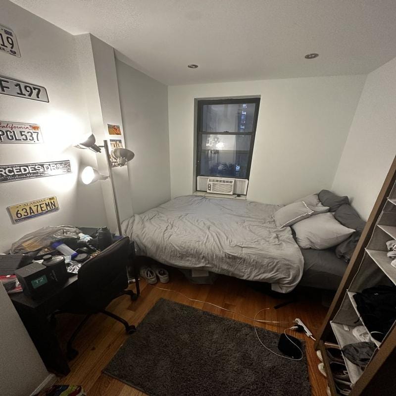 Furnished Upper West Side, Manhattan room for rent in 4 Bedrooms, Apartment for 1287 per month. Room ID 4739549