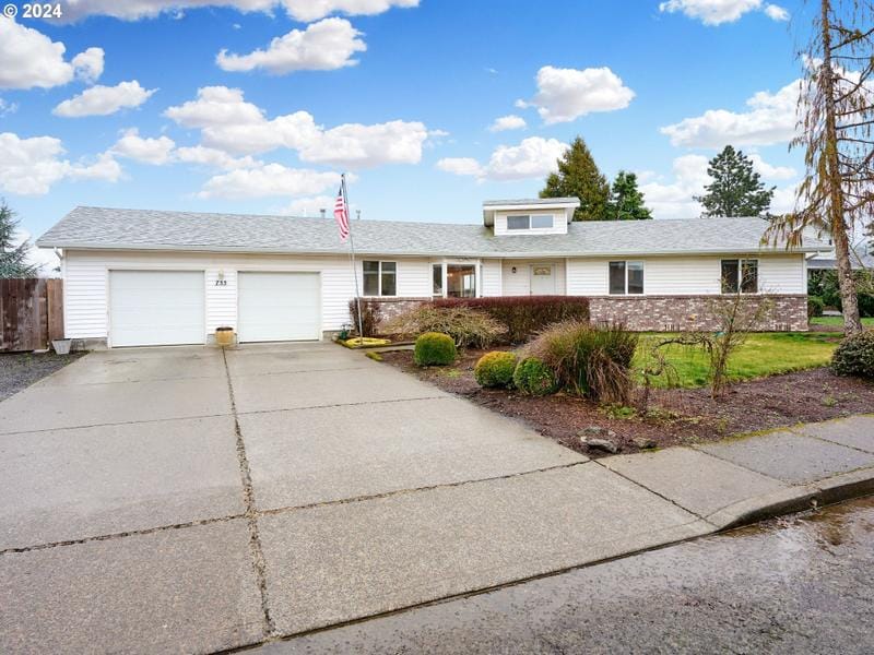 755 ALDER ST, Mt Angel OR 97362 for Sale