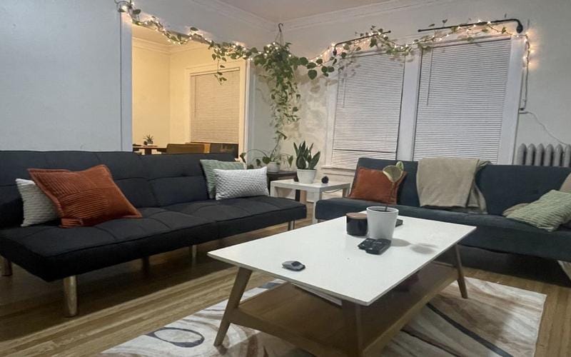 Rental listing in Minneapolis University, Twin Cities Area. Contact the landlord or property manager direct about rental.