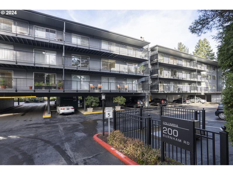 200 BURNHAM RD 306, Lake Oswego OR 97034 for Sale