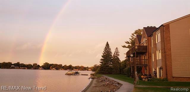3402 ADAMS SHORE DR, Waterford, MI 48329 Condominium For Sale  MLS# 20240005885