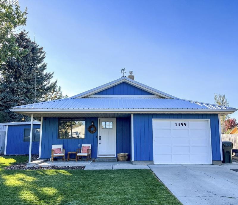 1355 15th St, Baker City, OR 97814 - MLS 23362993 for Sale
