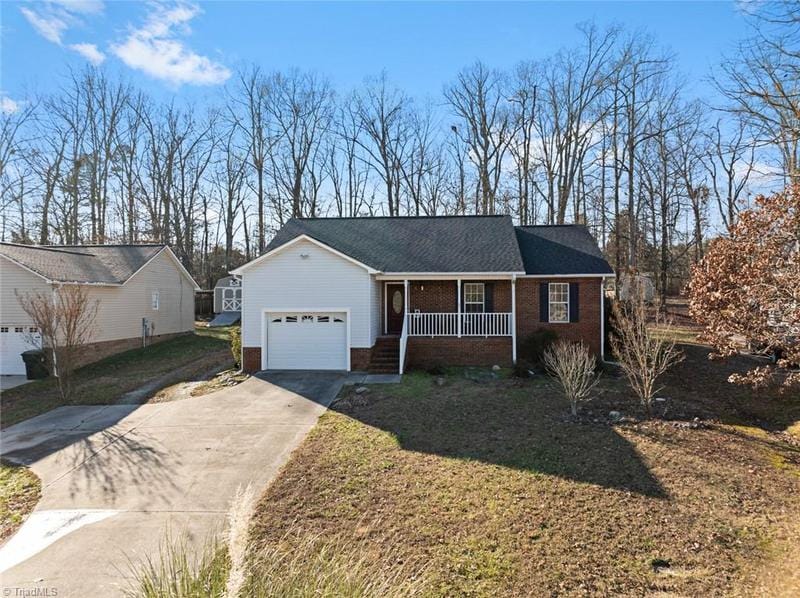 9 Johnia Court, Thomasville, NC 27360 for Sale