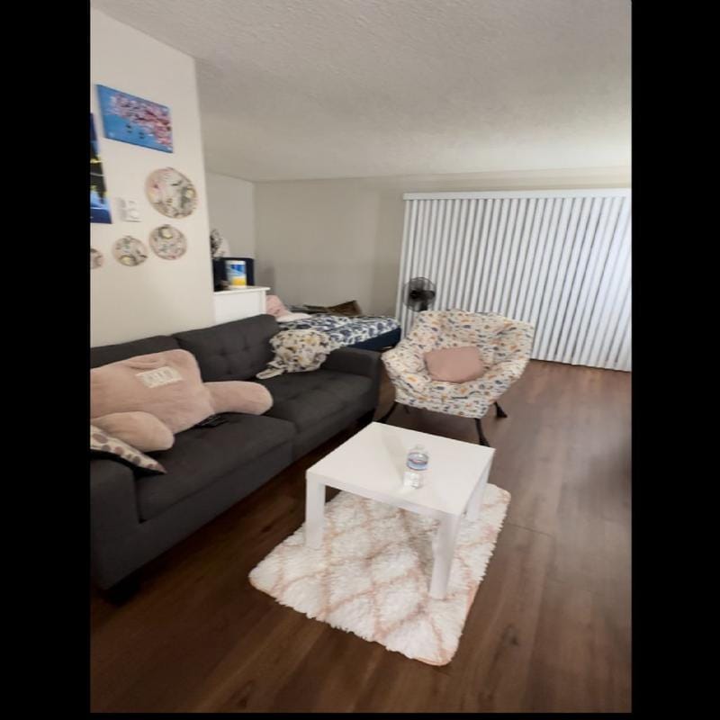 Rental listing in La Mesa, Eastern San Diego. Contact the landlord or property manager direct about rental.