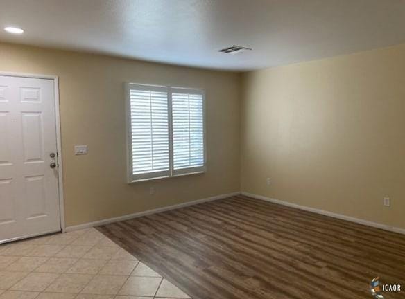 715 Eucalyptus Ct - Brawley, CA 92227 - Home For Rent