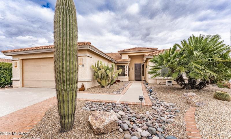 1440 N Goldeneye Way, Green Valley, AZ 85614 - MLS 22402106 for Sale