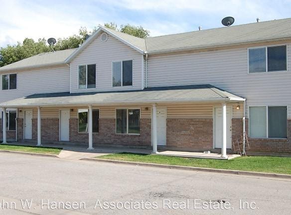1634 N Angel St - Layton, UT 84041 - Home For Rent