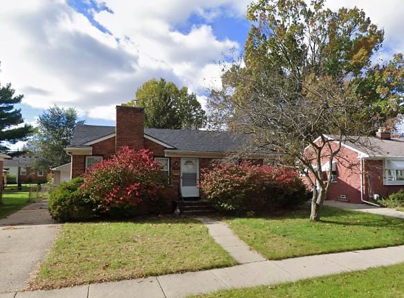 10005 Brookfield St - Livonia, MI 48150 - Home For Rent