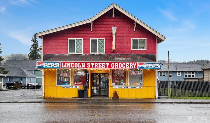 814 Lincoln St, Hoquiam, WA 98550 - MLS 2192758 for Sale