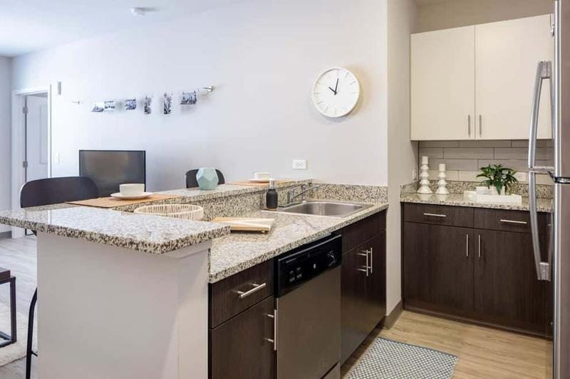 Furnished Five Points, Fulton County room for rent in 2 Bedrooms, Apartment for 1100 per month. Room ID 4739430