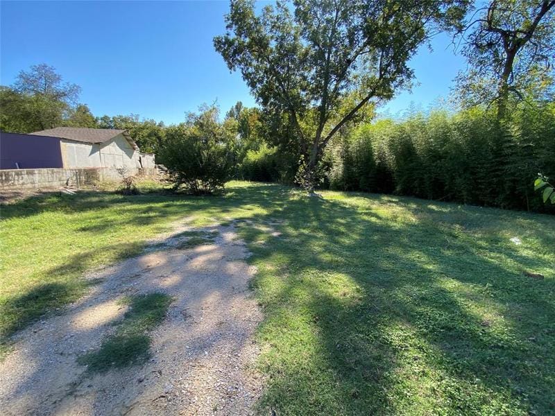 8515 Oak Haven Lane, Dallas, TX 75217 for Sale