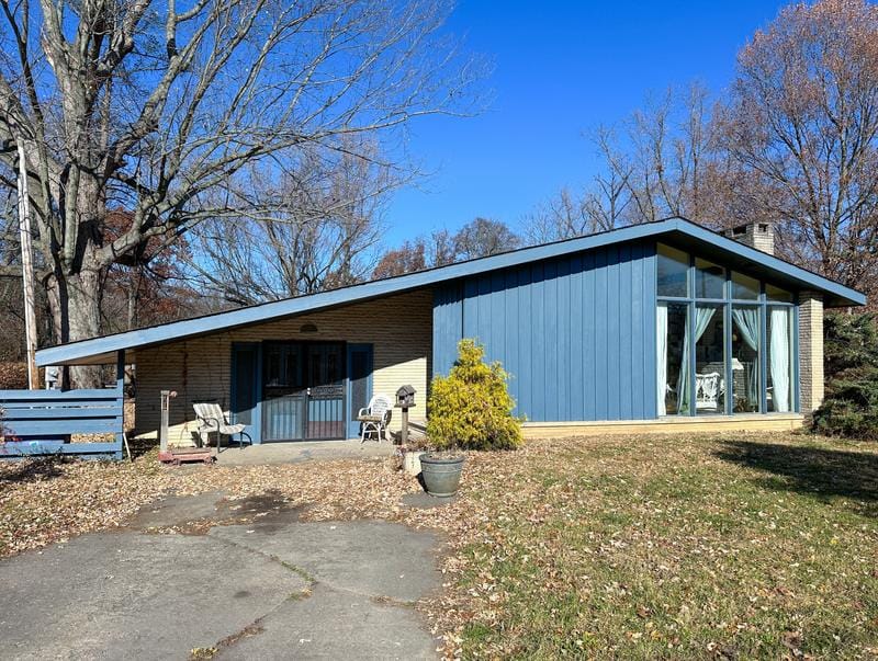 2332 Highway 163, Clinton, IN 47842 for Sale