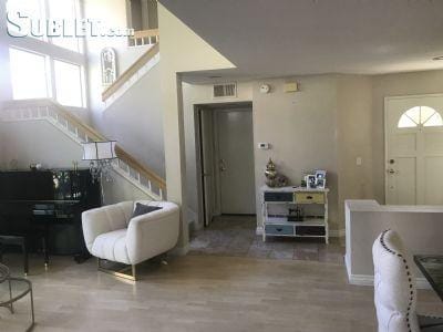 Furnished Irvine, Orange County room for rent in 3 Bedrooms, Apartment for 1300 per month. Room ID 4474645
